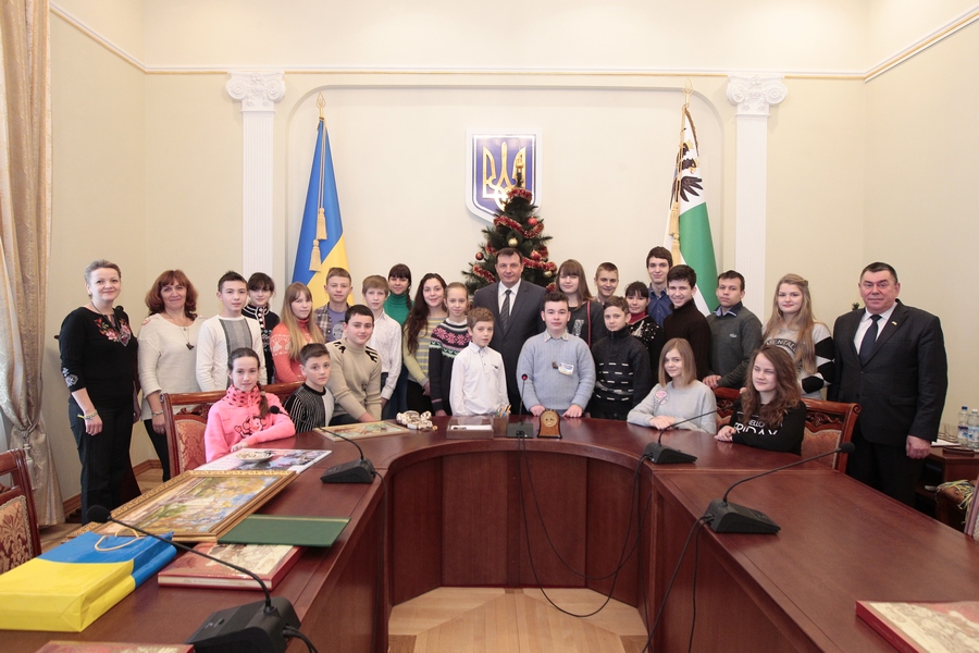 Губернатор Черниговщины встретился с детьми из Донбасса. ФОТОрепортаж