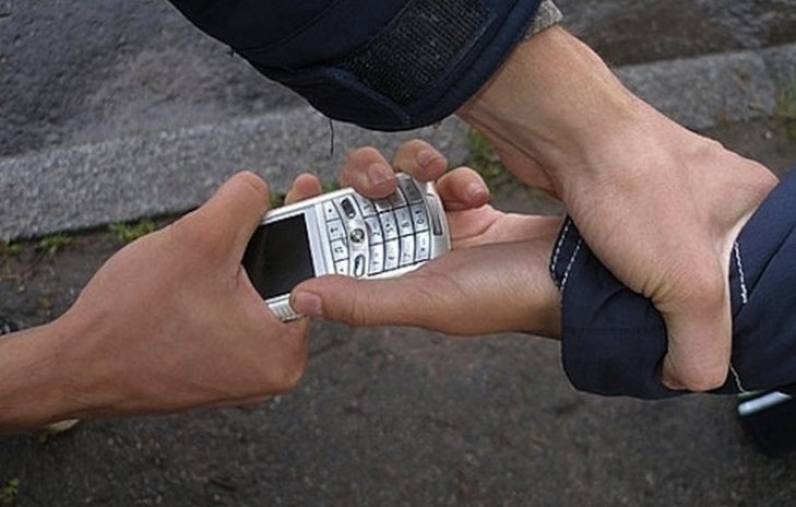 В Чернигове поймали «мобильного» мошенника