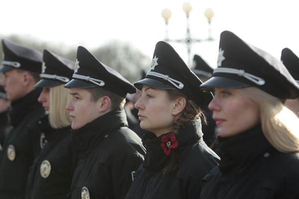 Красивая форма, или надежная защита: первые дни новой полиции Чернигова 