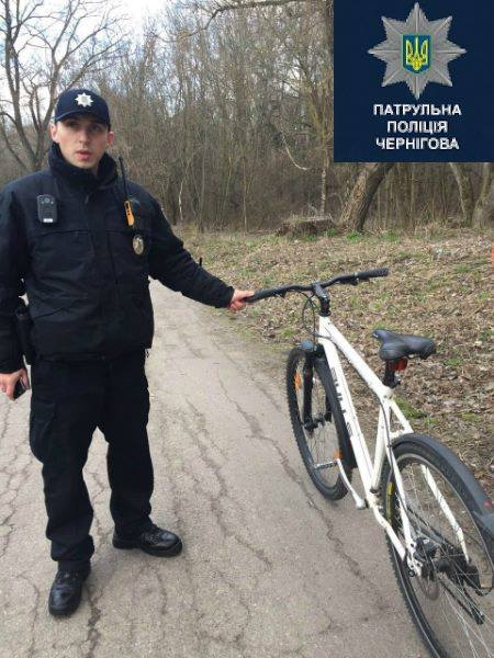 Пішов служити до патрульної поліції, щоб знайти свого велосипеда