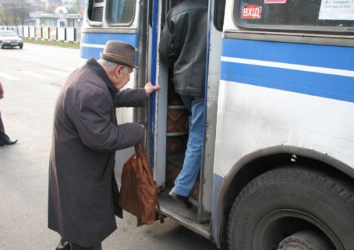Мають право: чернігівським пенсіонерам не заборонили пільговий проїзд у години пік