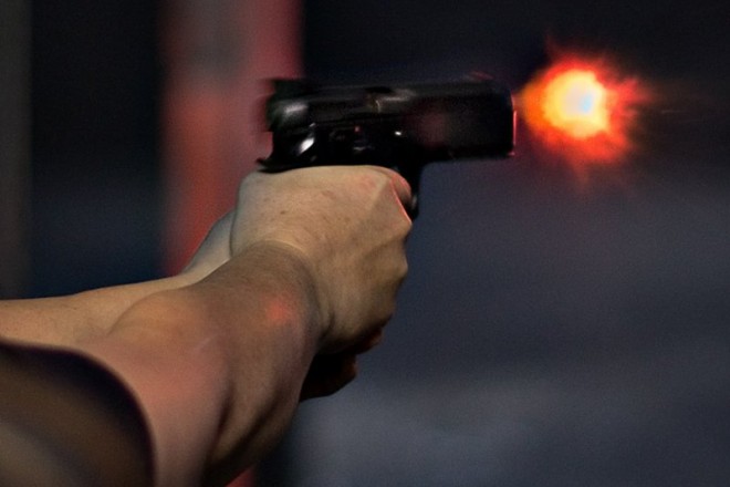 Нічна крадіжка у Чернігові скінчилася кривавою стріляниною по поліцейських