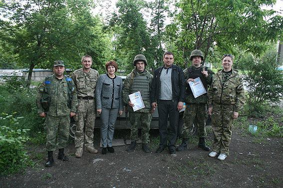 Бійців легендарної роти «Чернігів» нагородили медалями «За оборону Маріуполя»