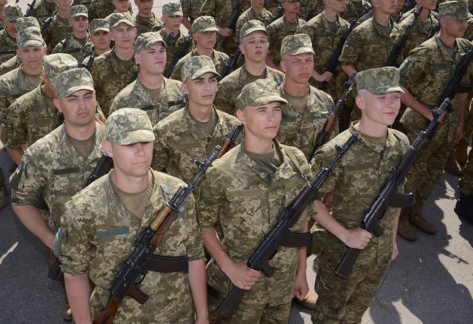 1500 срочников приняли Военную присягу в «Десне». ФОТОрепортаж