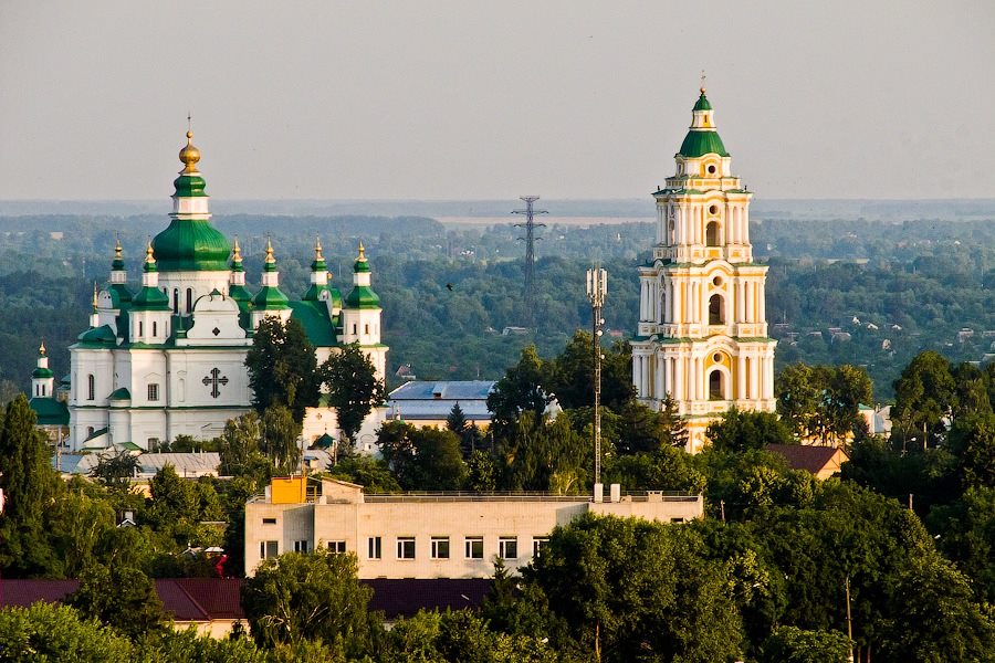 Чернігівці просять повернути два собори Українській православній церкві Київського патріархату