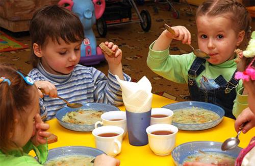 Черниговские родители готовьте кошельки: питание в детсадах города хотя и не существенно, но опять повысится