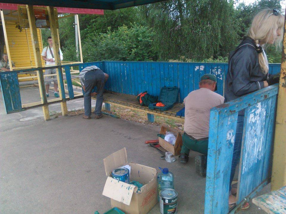 Аварийные остановки общественного транспорта в Чернигове заменят на новые. ФОТО
