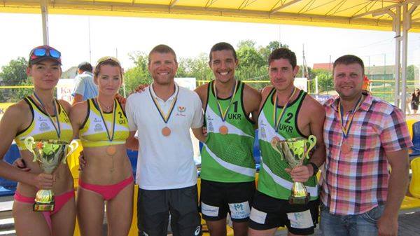 Сборная Черниговской области по пляжному волейболу завоевала «бронзу» на Чемпионате Украины