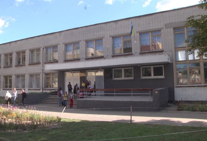 Ученикам 28 школы в Чернигове отныне будет учиться намного удобнее. Видео