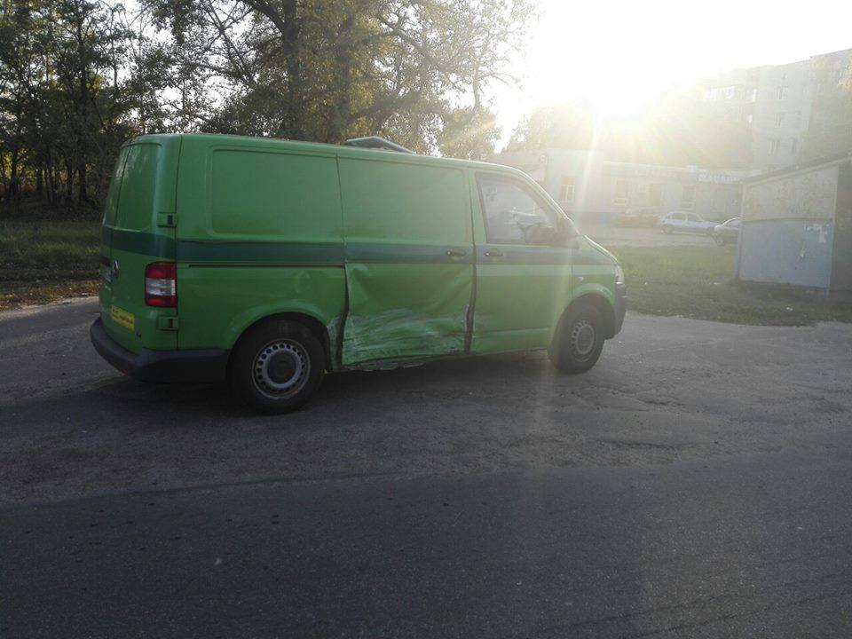 В Чернигове инкассаторская машина, "набитая" деньгами, попала в ДТП