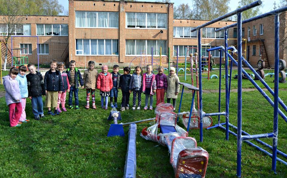 Детские площадки от благотворителей официально стали собственностью черниговцев