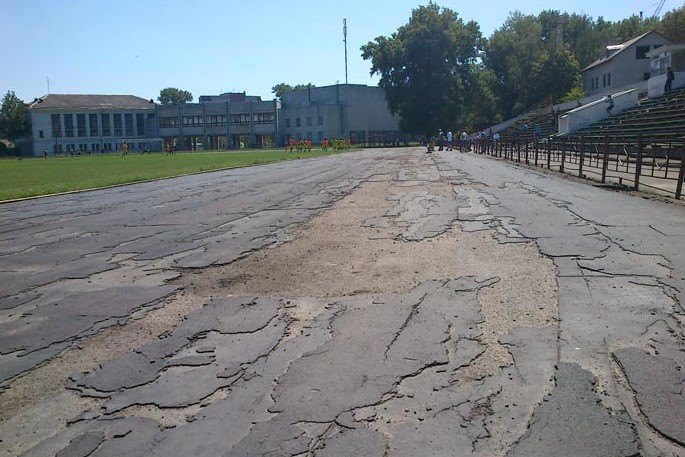 Черниговцы требуют создать современный спортгородок на стадионе "Юность"