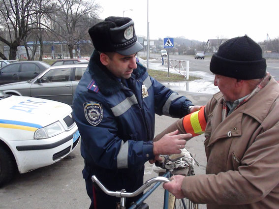В Чернигове полиция позаботилась о самых незащищенных участниках дорожного движения