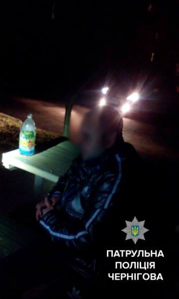 Полицейские в Чернигове поймали на "горячем" двух наркоманов