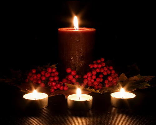 В субботу черниговцев призывают зажечь свечу памяти. Видео