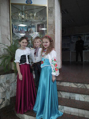 Юное трио из Черниговщины стало победителем на международном вокальном конкурсе
