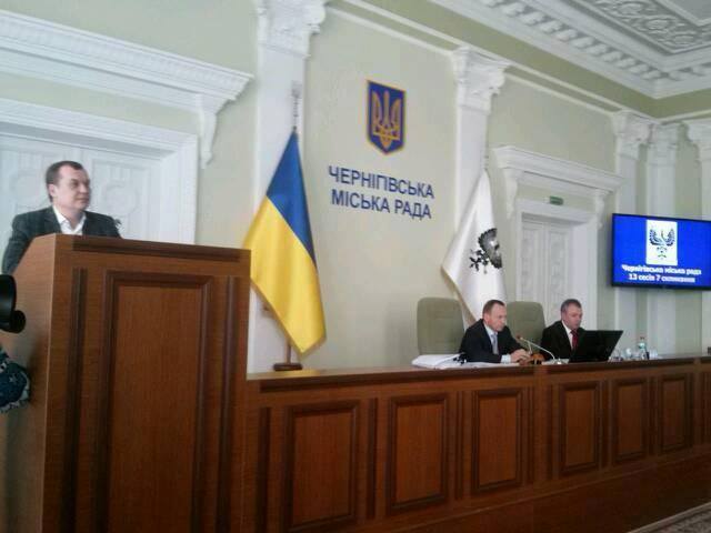 Лампы “раздора”: Кириченко едва удержался на должности