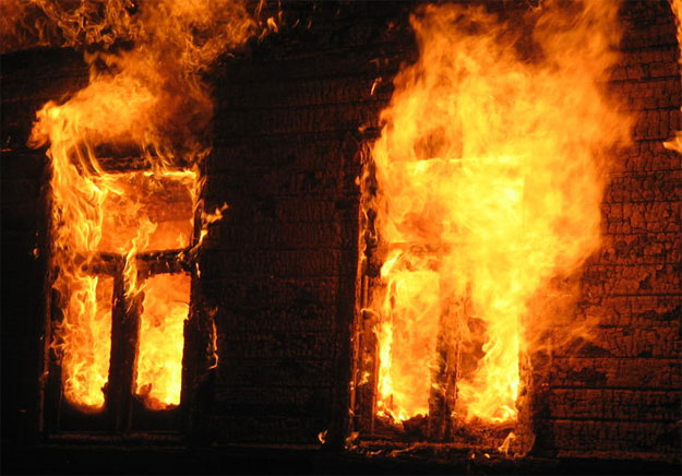 У Чернігові «спекотний» відпочинок у лазні скінчився масштабною пожежею