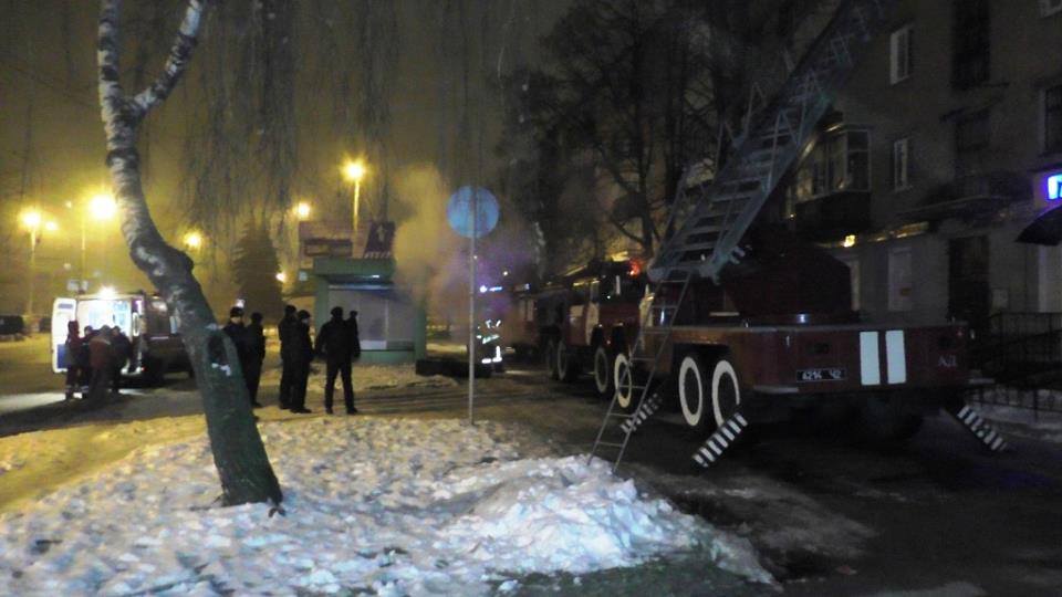 При пожаре в черниговской многоэтажке погиб человек