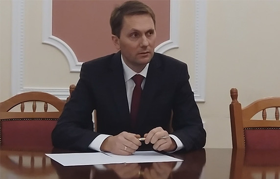 Депутаты горсовета уволили Кириченко