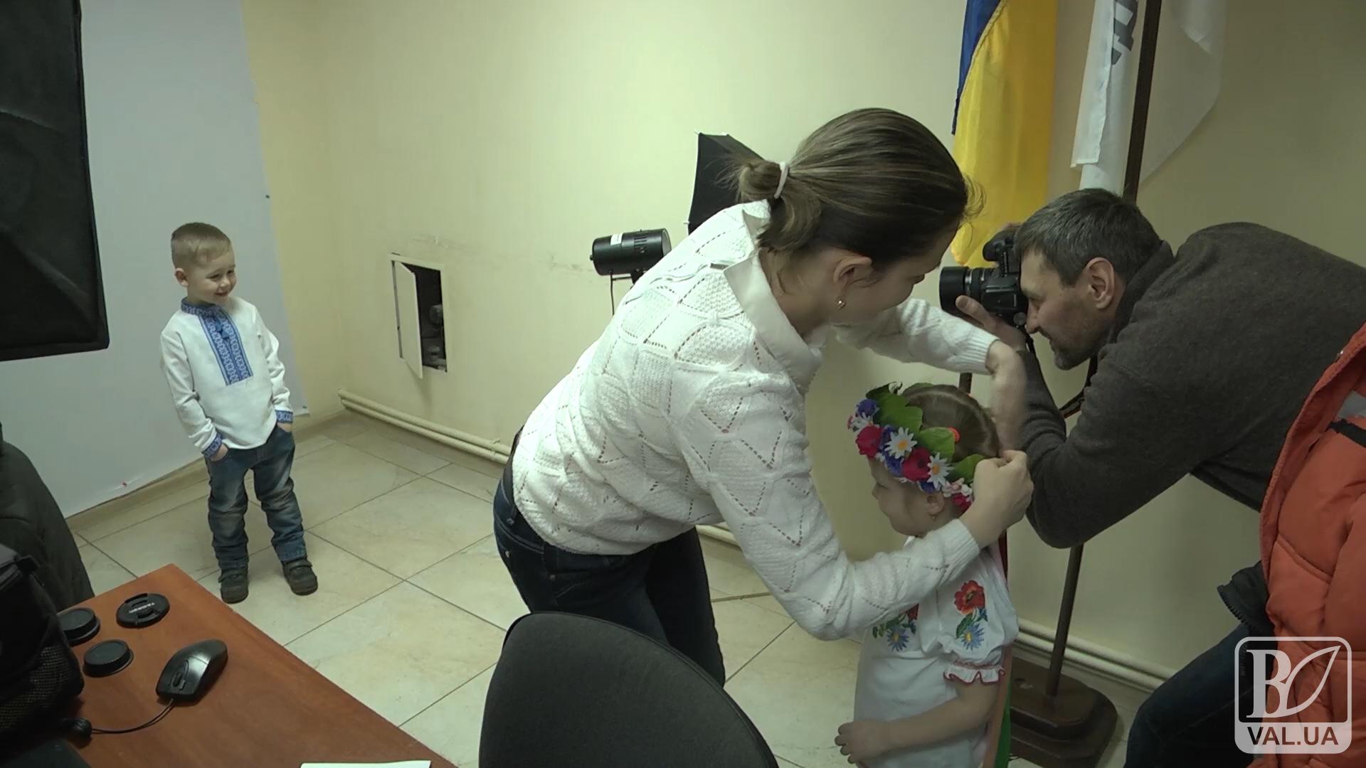 Черниговские дошкольники почувствовали себя настоящими фотомоделями. Видео