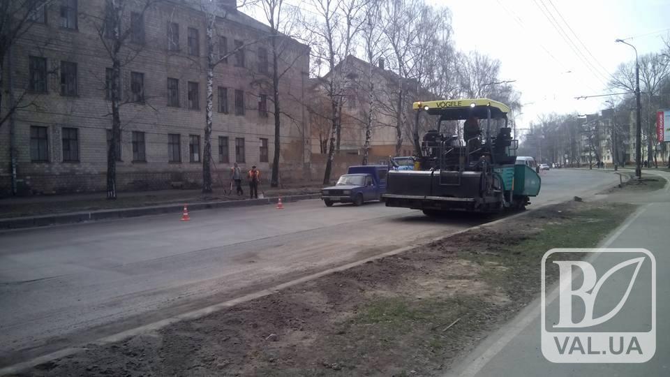 В Чернигове по улице Мазепы начали делать дорогу. ФОТО