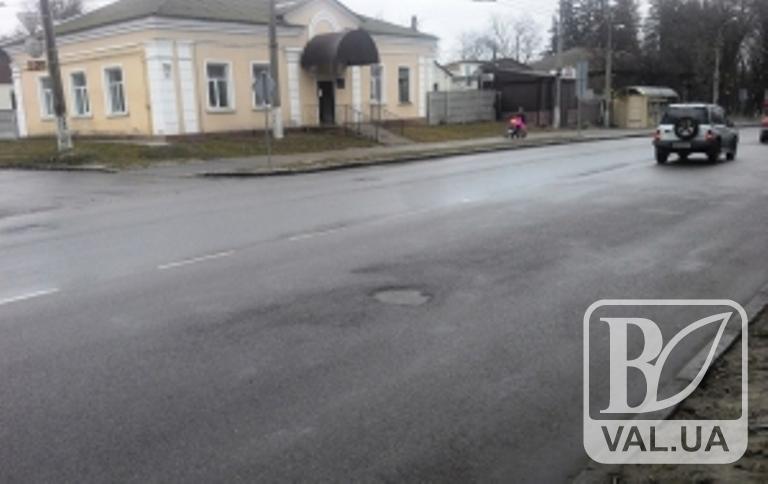 Атрошенко угрожает подрядчику, который ремонтировал улицу Шевченко, судебным иском и популярностью в СМИ