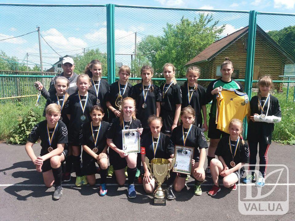 Черниговские девушки стали вторыми в Украине среди юных футболисток