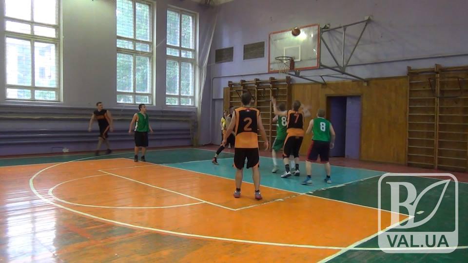  "Варяги" в полуфинале: баскетбольный сезон в Чернигове выходит на финишную прямую. ВИДЕО