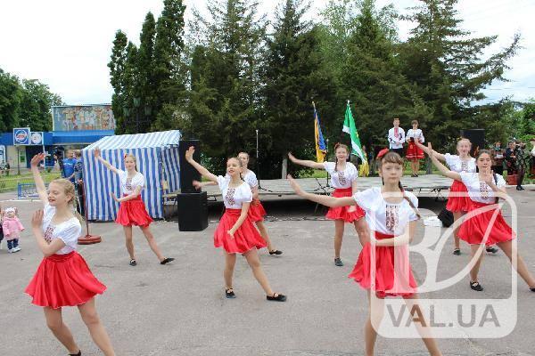 На Черниговщине молодежь провела благотворительный концерт в поддержку земляка – тяжело раненного АТОшника