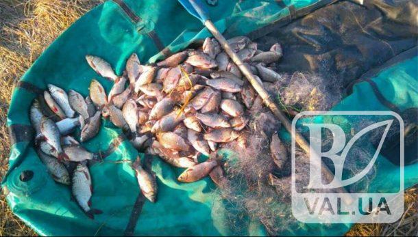 На Черниговщине задержали горе-рыбаков с 320 кг рыбы 