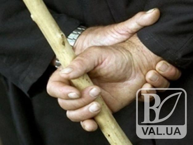 На Чернігівщині пасинок вбив вітчима дерев’яною палицею