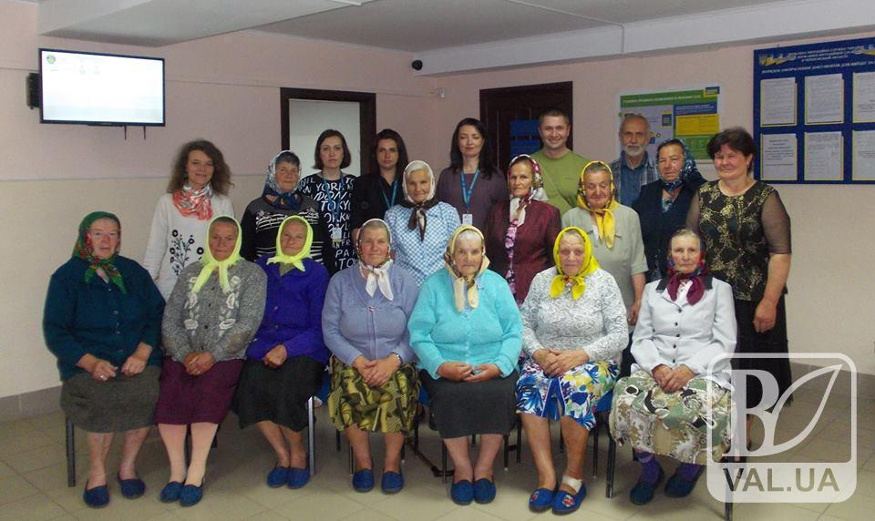 Певческие коллективы бабушек с Черниговщины оформили заграничные паспорта для участия в фестивале