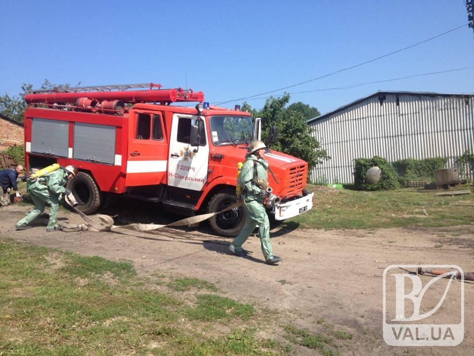 На Новгород-Северском сырзаводе тушили «пожар» из-за вылива опасного вещества. ФОТО