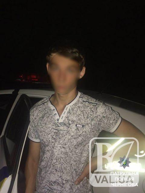 Патрульные Чернигова задержали несовершеннолетнего грабителя еще до того, как пострадавший успел позвонить в полицию 