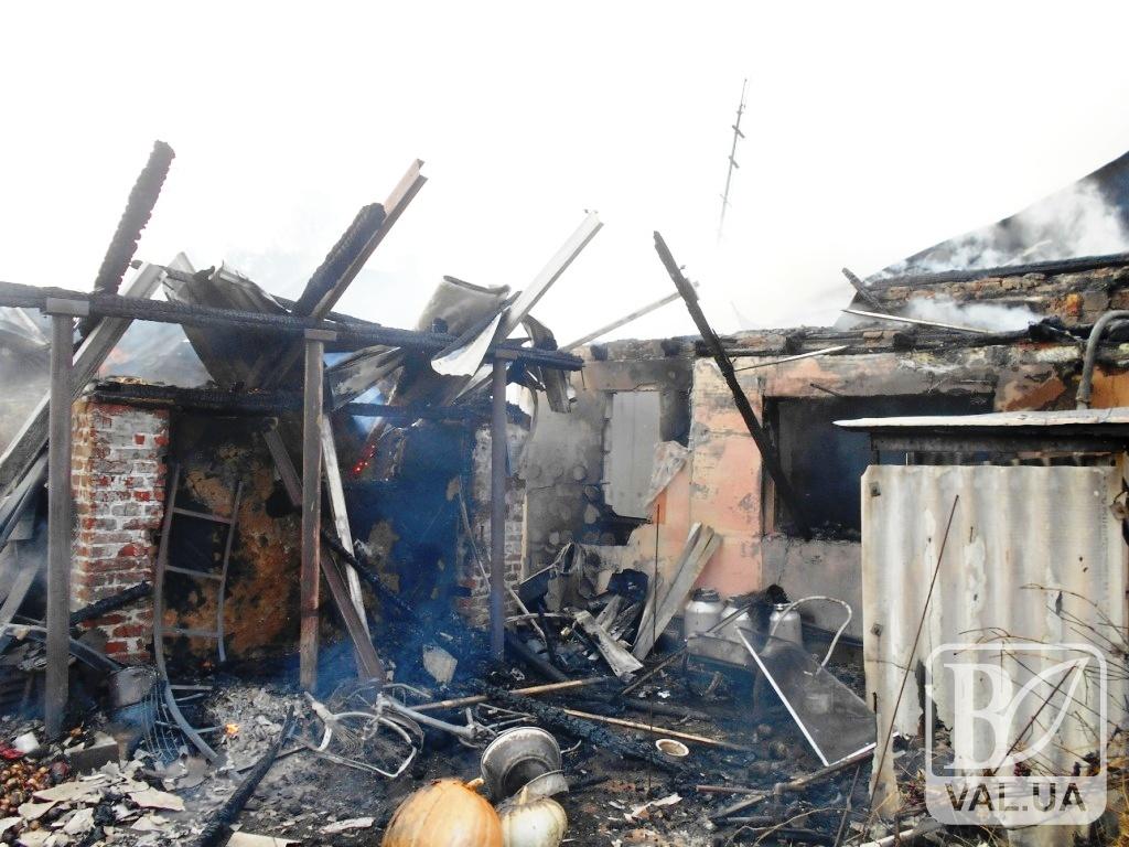 44-річний чоловік потрапив до реанімації в результаті масштабної пожежі на Ічнянщині