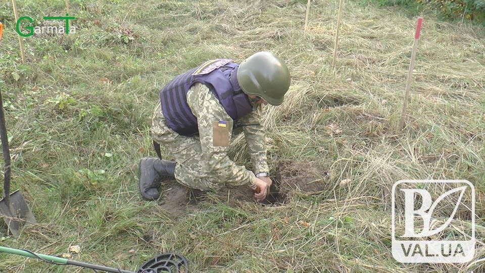 На Чернігівщині сапери «вирили» майже тисячу снарядів