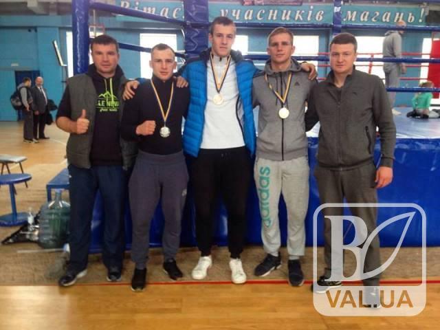 Черниговские боксеры вернулись с чемпионата Украины с медалями