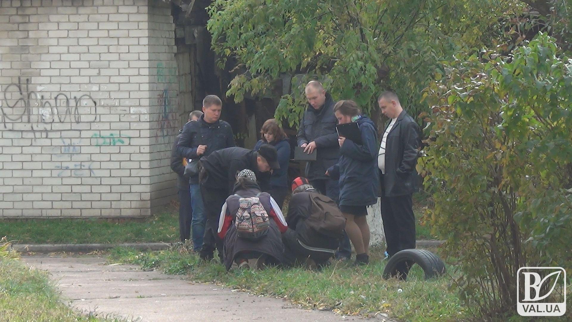 Завернул в ковер и отвез на коляске: стало известно, кто избавился от тела женщины, которую нашли вчера в Чернигове