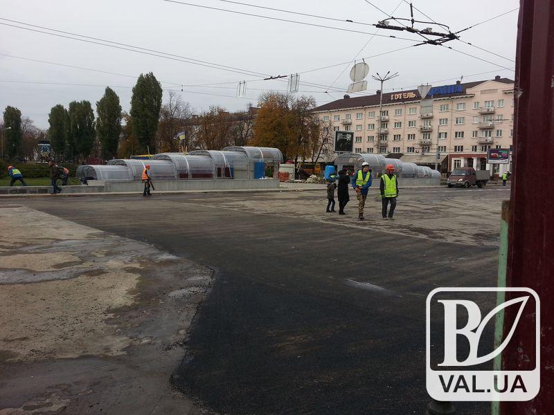 Гідроізоляція підземного переходу біля готелю Україна буде зроблена ще на двох ділянках