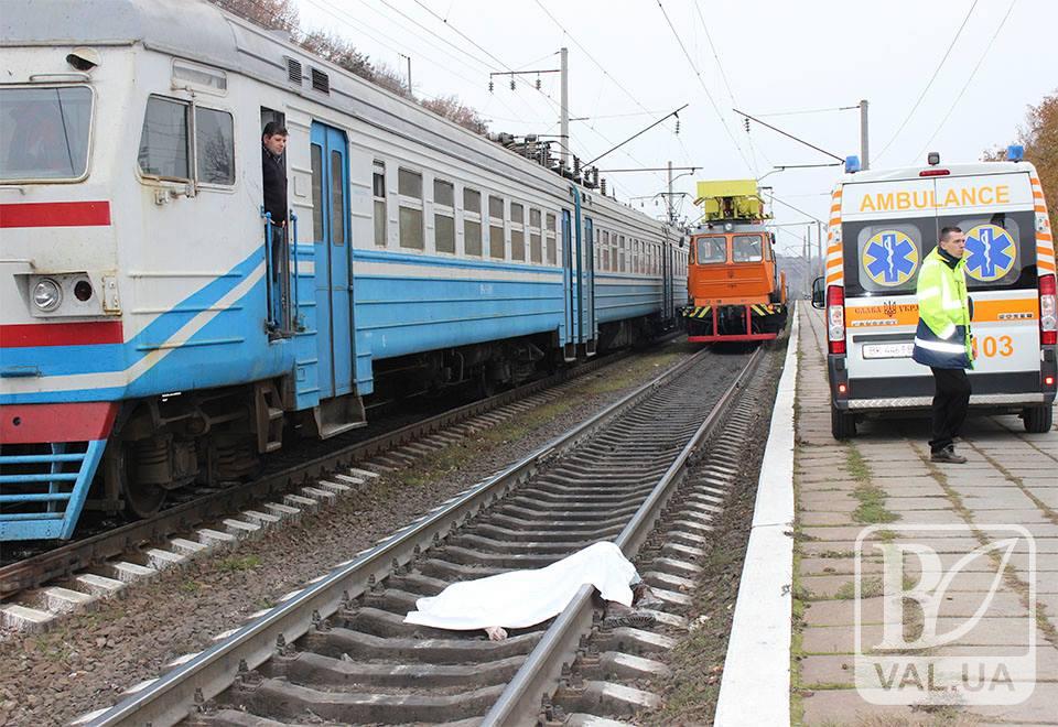 На Черниговщине поезд насмерть сбил 22-летнего парня