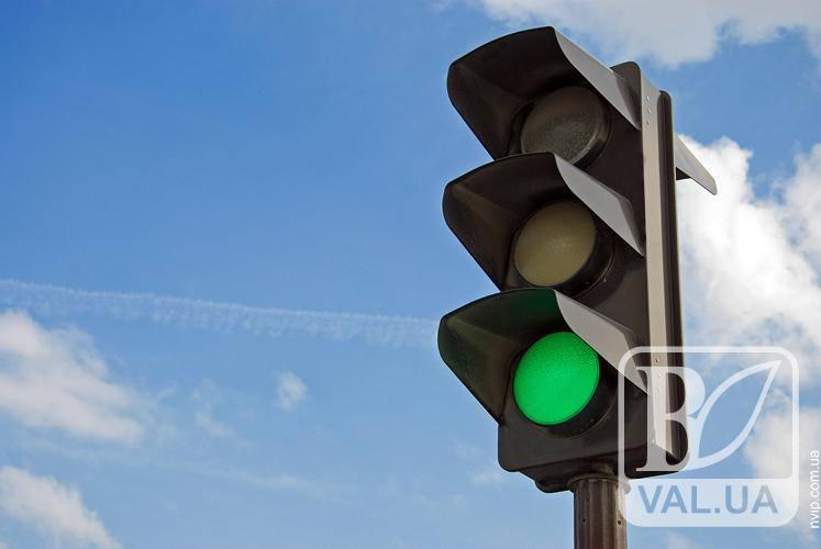 В управлении ЖКХ рассказали, когда на одном из самых опасных перекрестков Чернигова заработает светофор