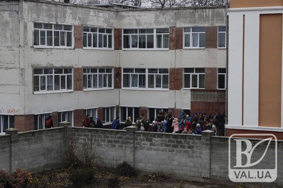 Учнів 1 школи  після «газової атаки» відпустили додому