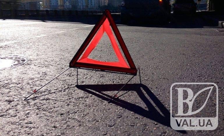 ДТП с препятствием и велосипед под колесами: на Черниговщине суббота была неспокойной