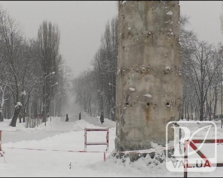 Безхатченки в допомогу: Атрошенко запропонував свій варіант демонтажу постаменту Леніну  