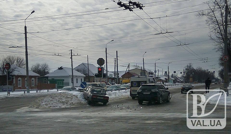 У ДТП в Чернігові постраждав водій. ФОТО