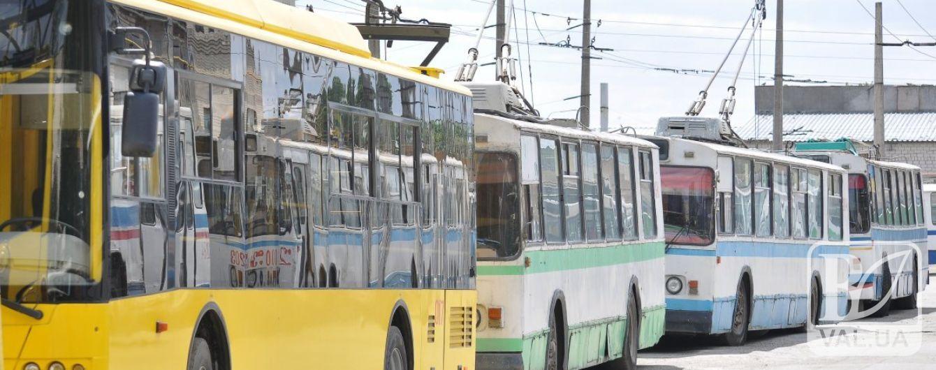 У Чернігові тролейбуси і автобуси підлаштують під розклад руху потягів