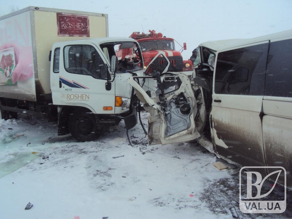 На Чернігівщині сталася жахлива аварія. Є жертви. ФОТО