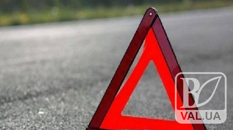 На Чернігівщині водій ЗІЛа зіткнувся з мопедом