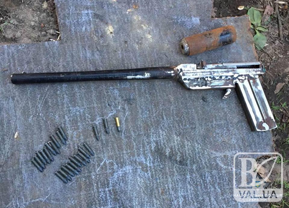 На Чернігівщині викрили місцевого «кулібіна» з арсеналом зброї